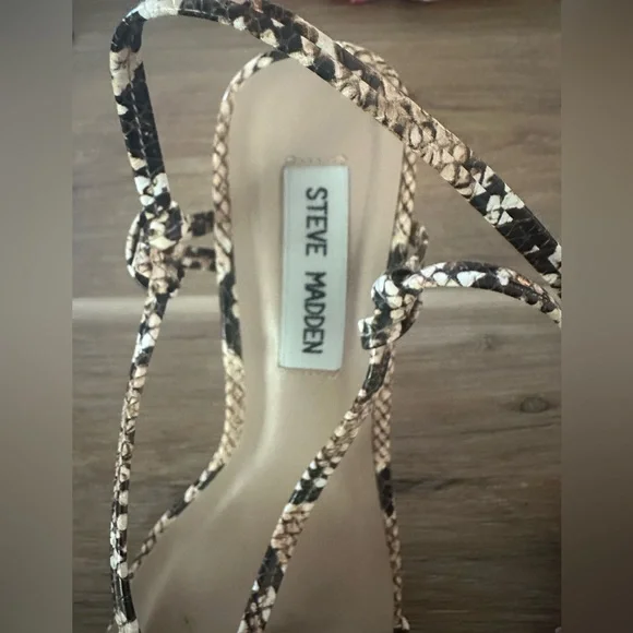 Steve Madden Snake Print Ankle Tie Heel 6 - Picture 5 of 8